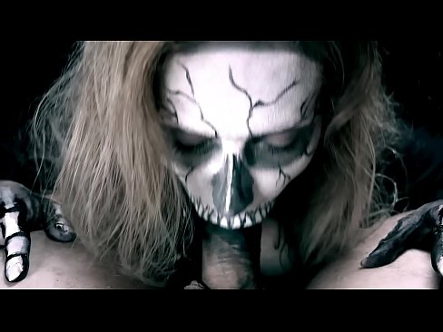 ❤️ Rapariga demoníaca a chupar pilas com a sua boca negra e a engolir esperma. ❤❌ Porno real vídeo em nós pt.pornokey.ru ❌❤